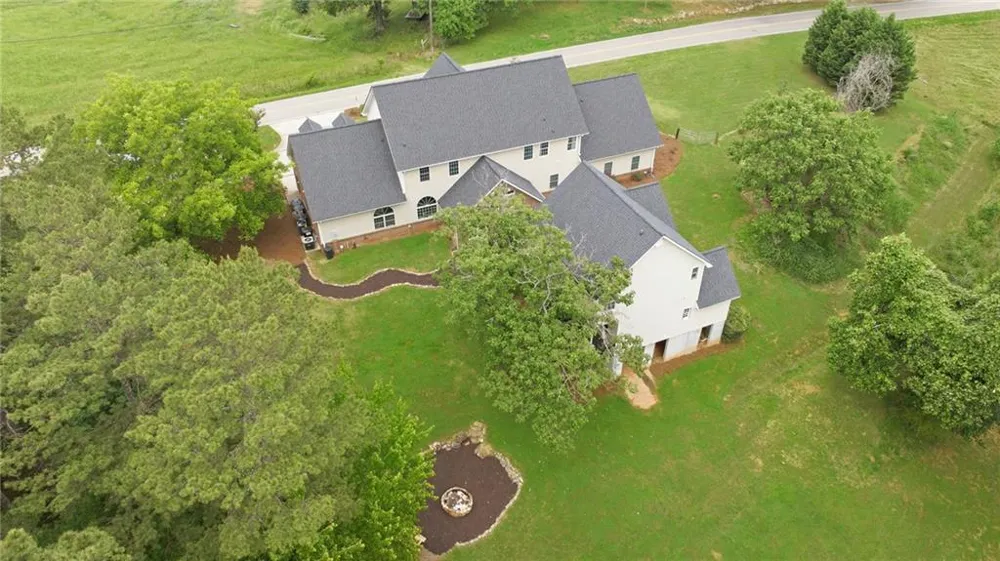 4337 Mountain View Road Oakwood, GA 30566
