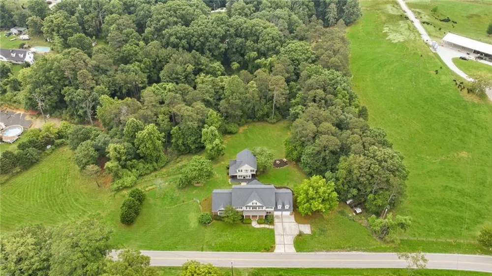 4337 Mountain View Road Oakwood, GA 30566