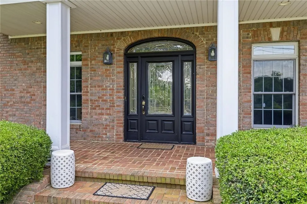 4337 Mountain View Road Oakwood, GA 30566