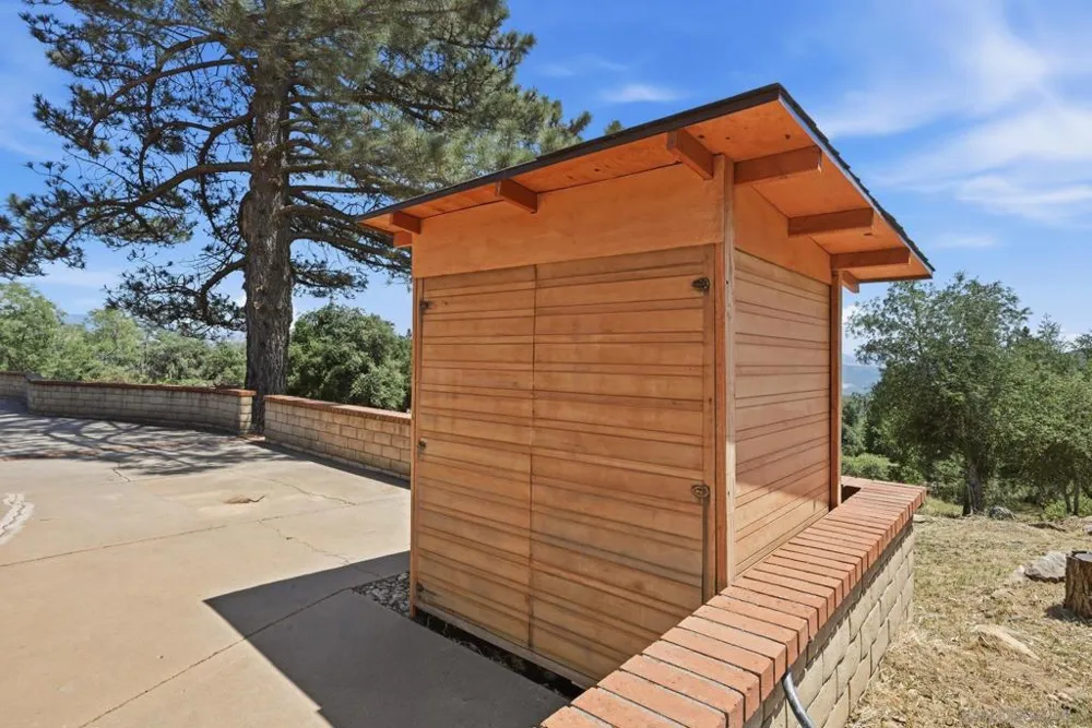9474 Black Mountain Truck Trail Santa Ysabel, CA 92070