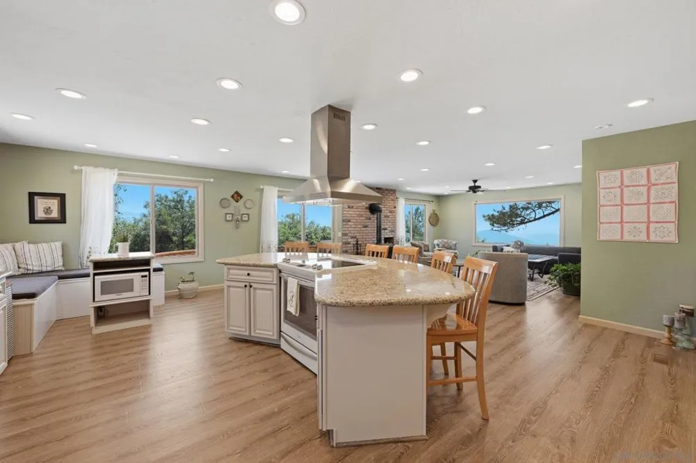 9474 Black Mountain Truck Trail Santa Ysabel, CA 92070