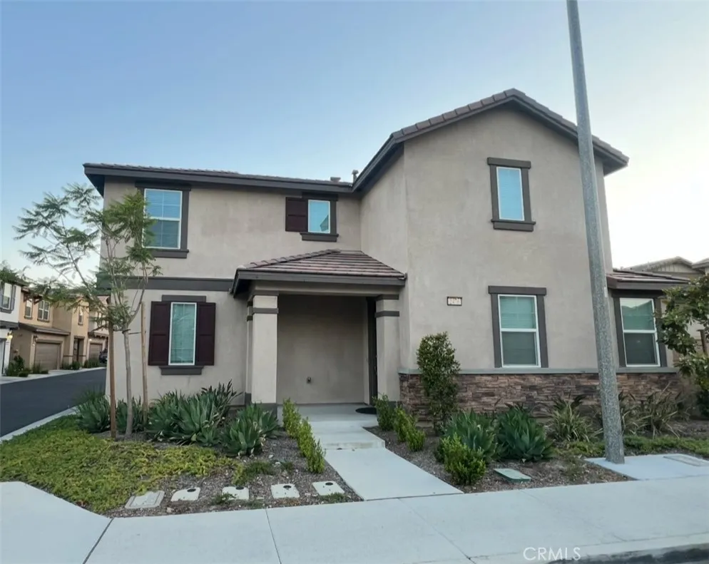 2476 Gunner Ridge Rialto, CA 92377