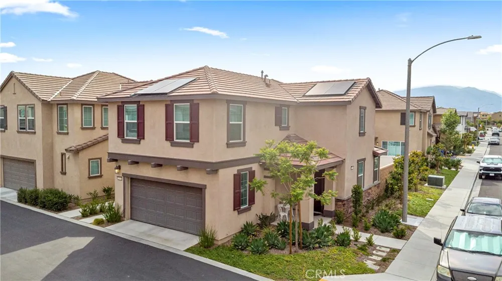 2476 Gunner Ridge Rialto, CA 92377