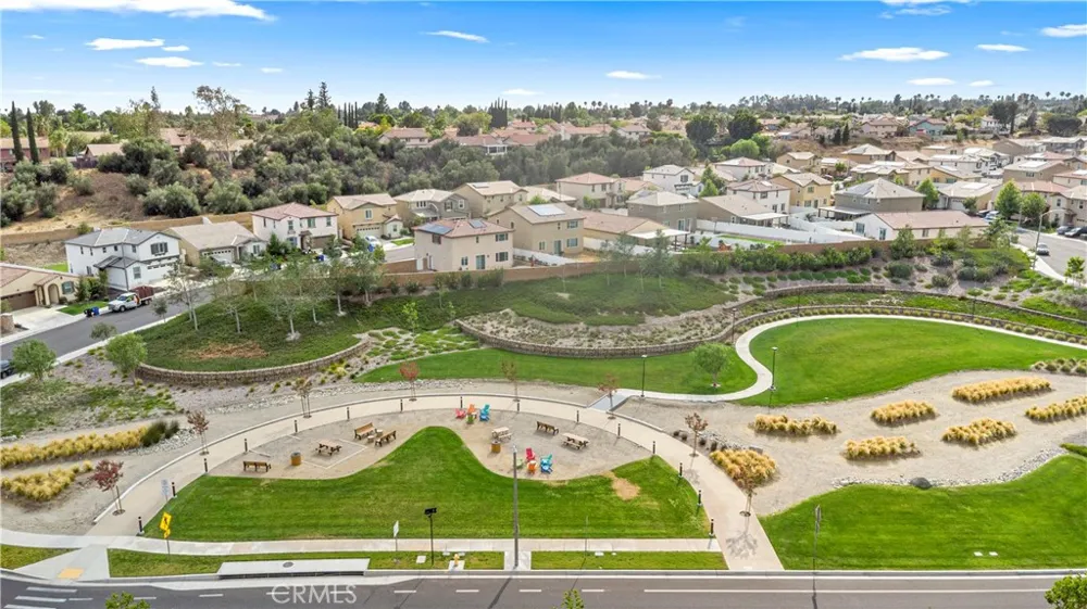 2476 Gunner Ridge Rialto, CA 92377