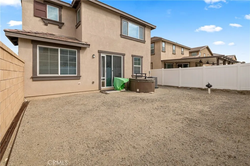 2476 Gunner Ridge Rialto, CA 92377
