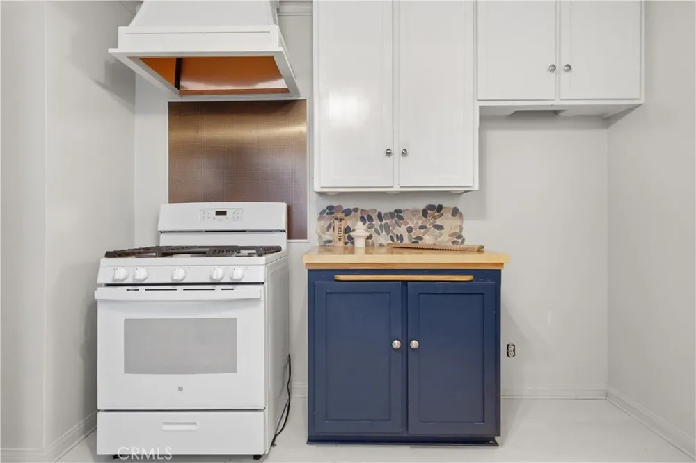 3214 W 83rd Street Inglewood, CA 90305