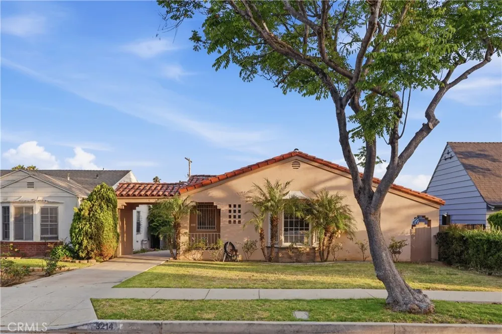 3214 W 83rd Street Inglewood, CA 90305