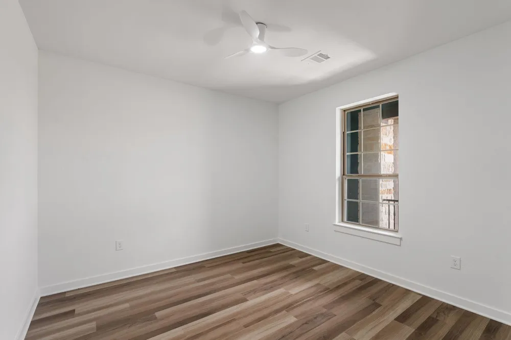 2112 Fm 3186 D5 #D5 Onalaska, TX 77360