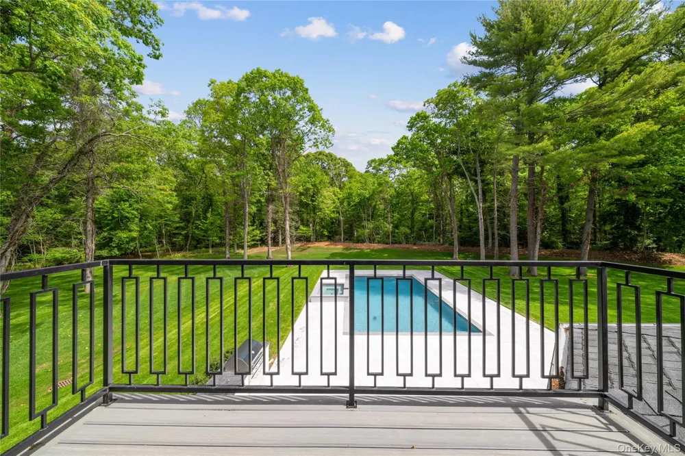 12 Quaker Ridge Drive Brookville, NY 11545