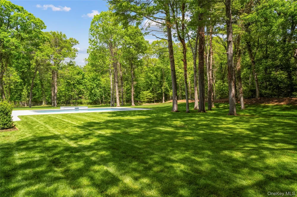 12 Quaker Ridge Drive Brookville, NY 11545
