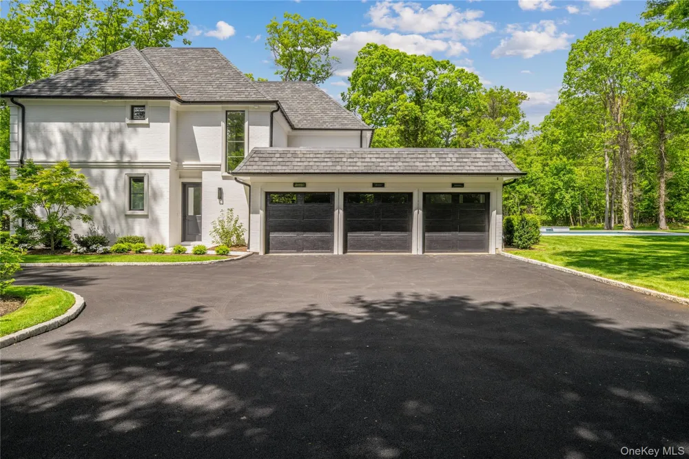 12 Quaker Ridge Drive Brookville, NY 11545