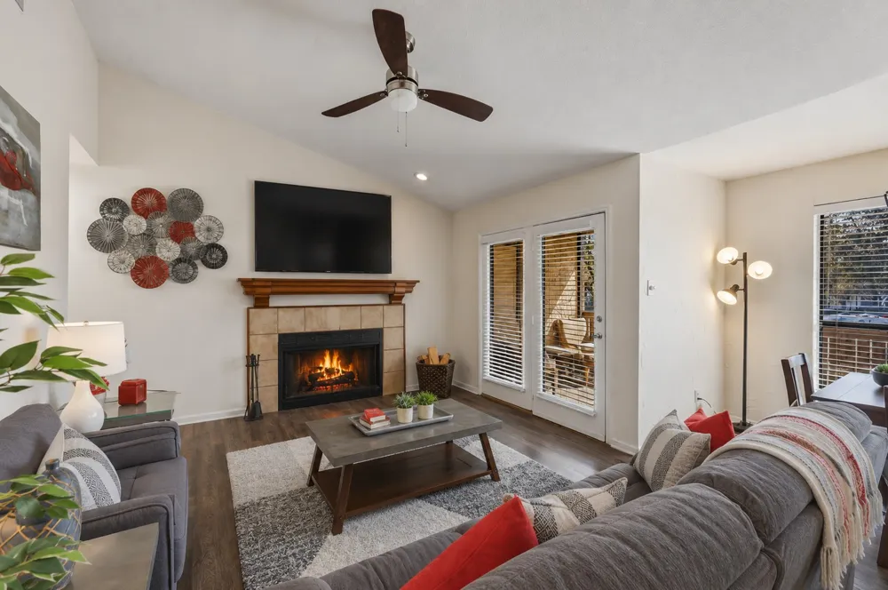 1900 Cloisters Drive #322 Arlington, TX 76011