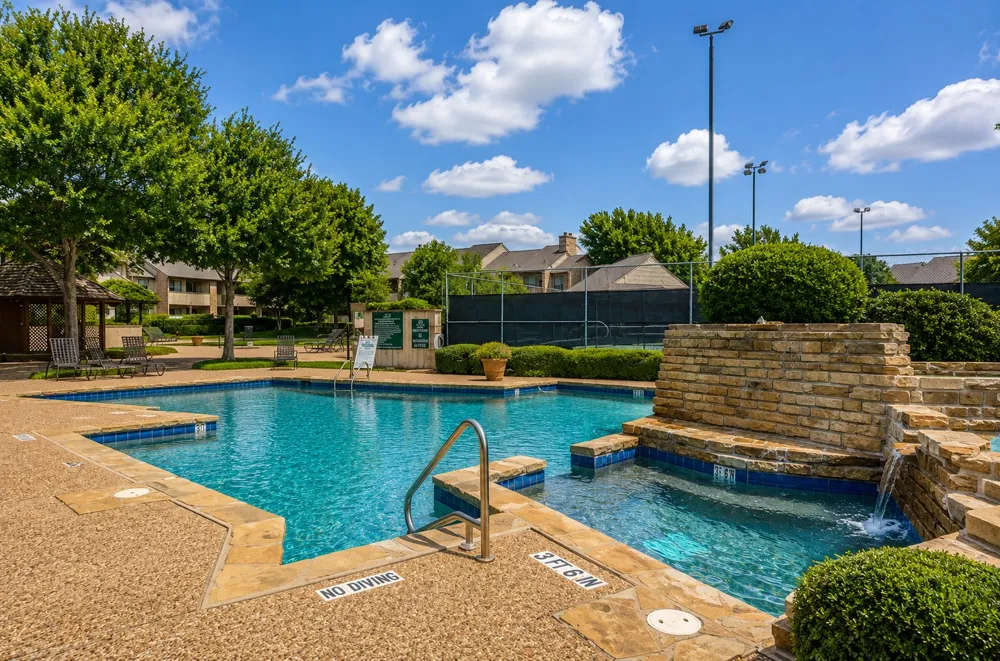 1900 Cloisters Drive #322 Arlington, TX 76011