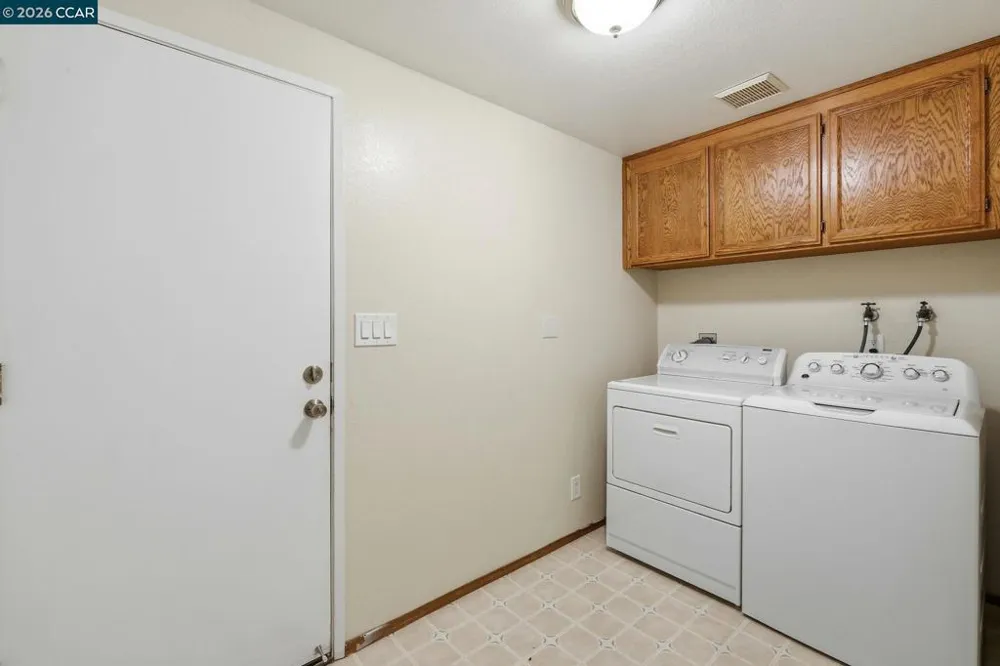1707 Geary Rd Walnut Creek, CA 94597