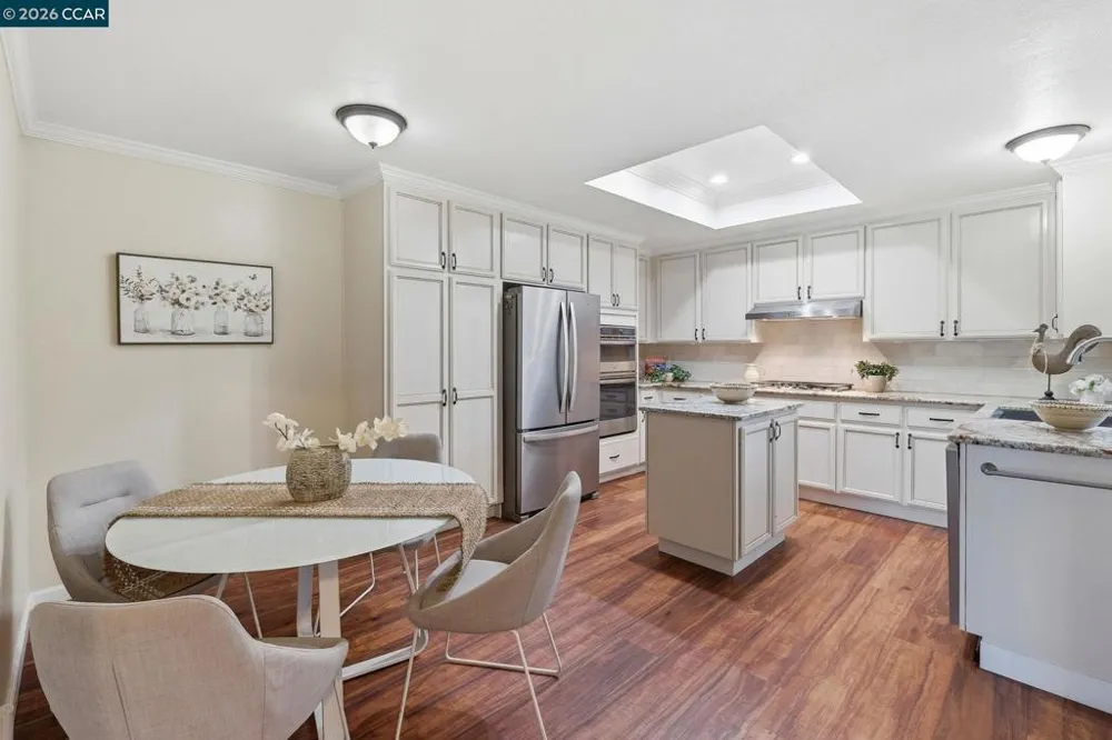 1707 Geary Rd Walnut Creek, CA 94597