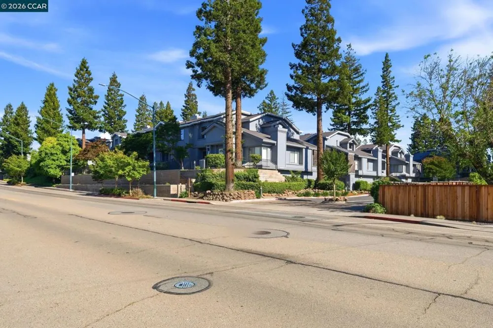 1707 Geary Rd Walnut Creek, CA 94597