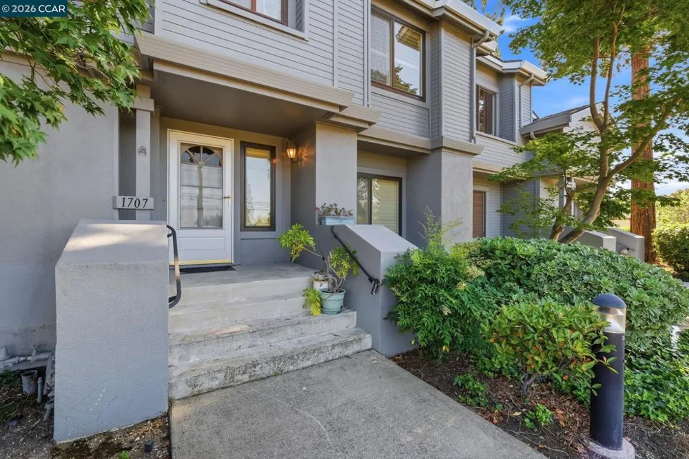 1707 Geary Rd Walnut Creek, CA 94597