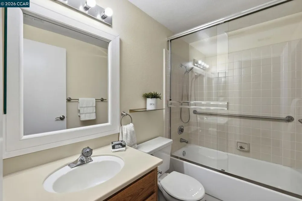 1707 Geary Rd Walnut Creek, CA 94597
