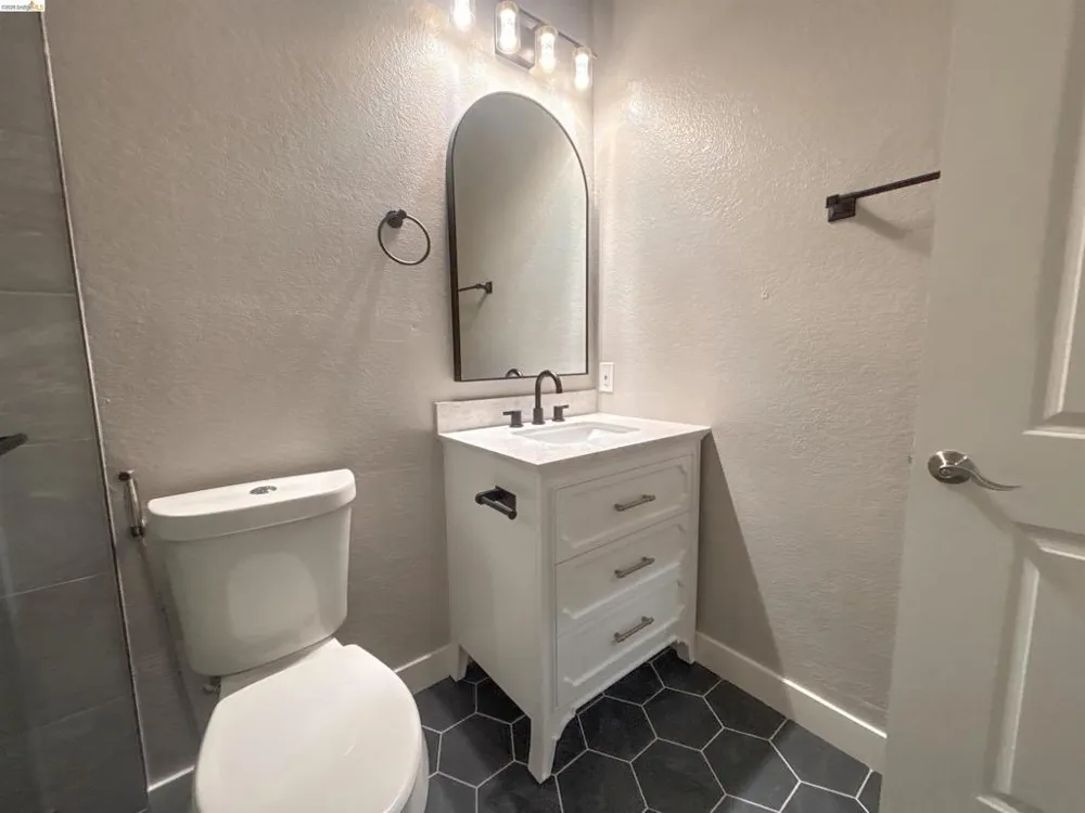 450 PINE RIDGE DR. San Ramon, CA 94582