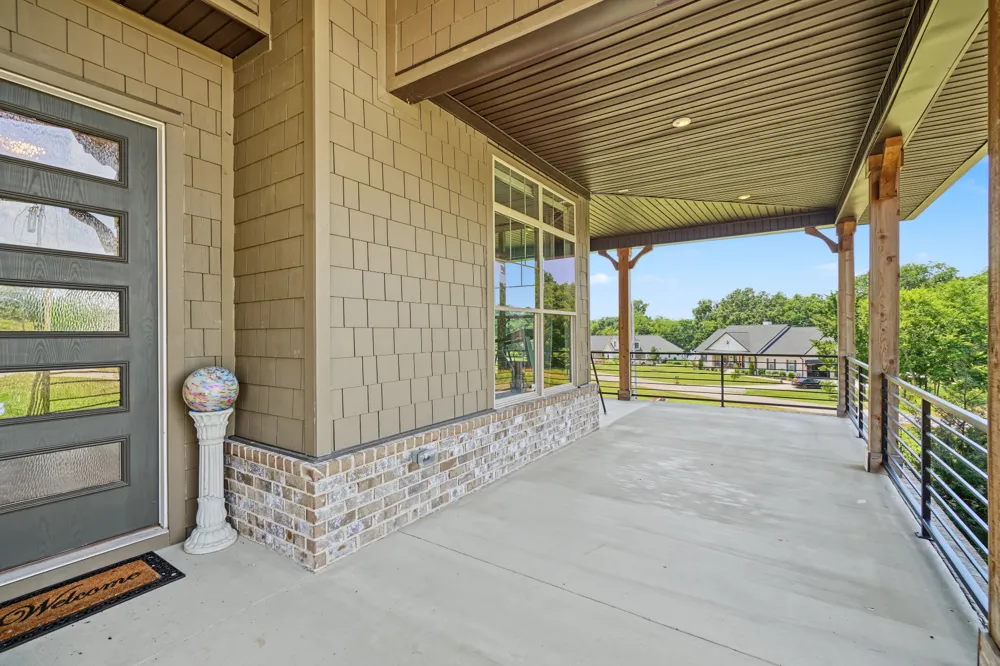 1043 Emerald Valley Dr Castalian Springs, TN 37031
