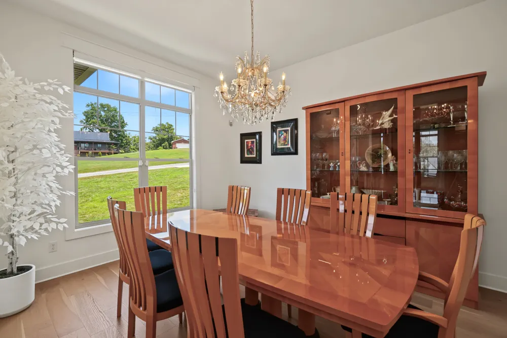 1043 Emerald Valley Dr Castalian Springs, TN 37031