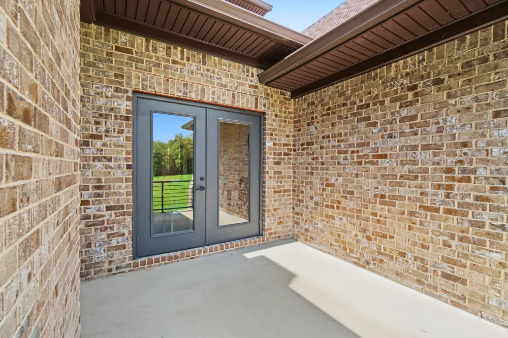 1043 Emerald Valley Dr Castalian Springs, TN 37031
