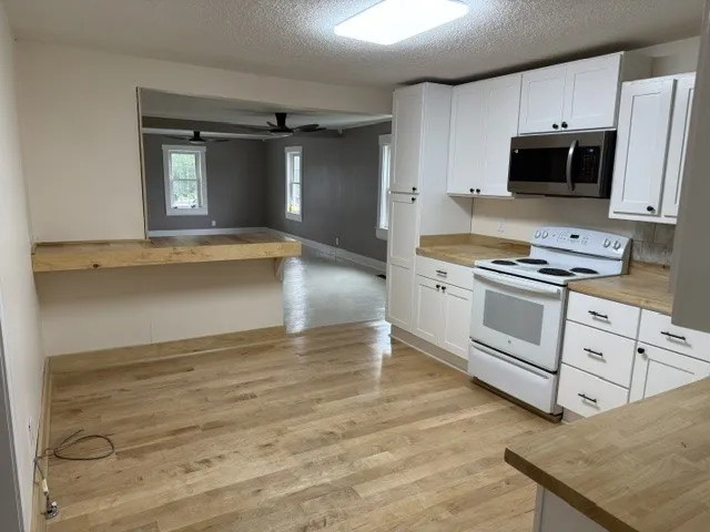 2373 Highway 43 S Leoma, TN 38468