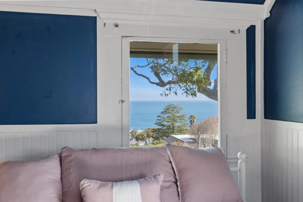 218 4th Street Pacific Grove, CA 93950