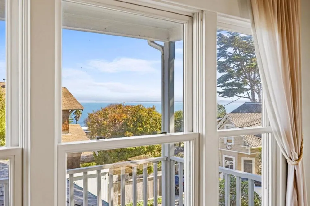 218 4th Street Pacific Grove, CA 93950