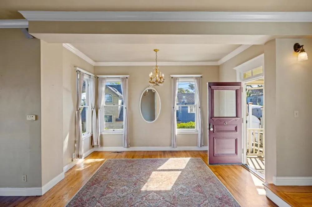 218 4th Street Pacific Grove, CA 93950