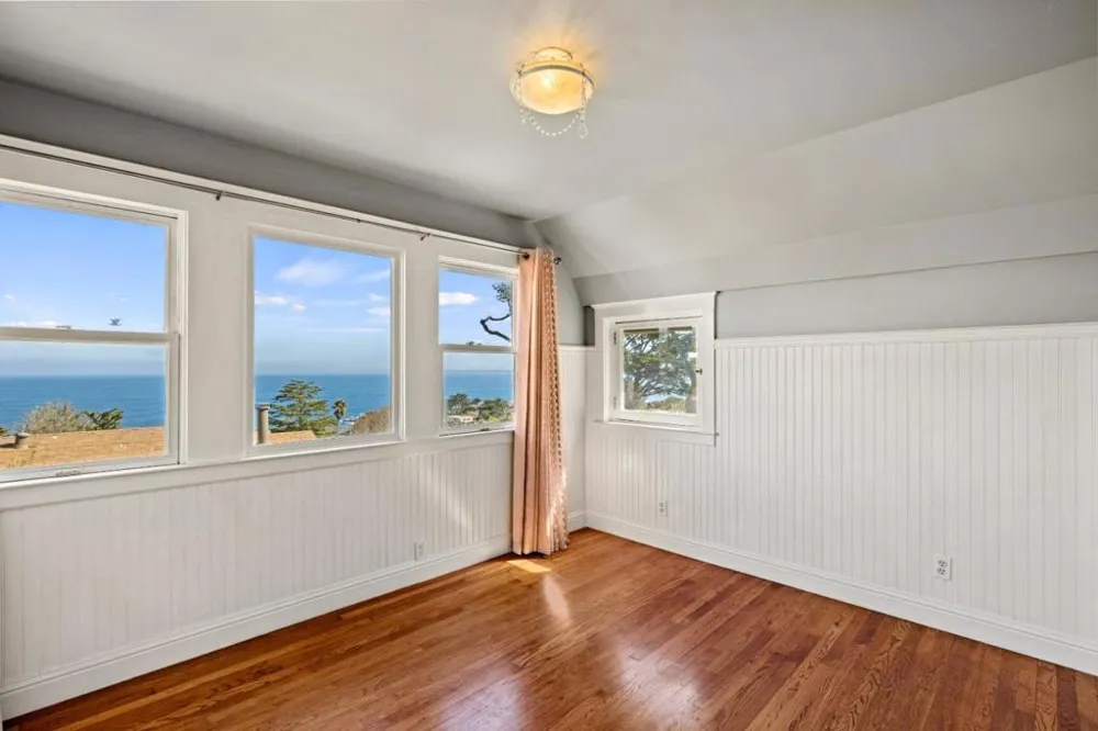 218 4th Street Pacific Grove, CA 93950