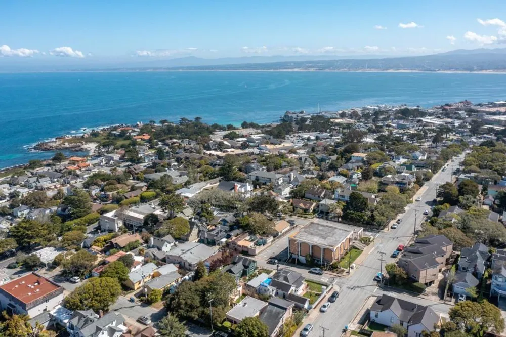 218 4th Street Pacific Grove, CA 93950