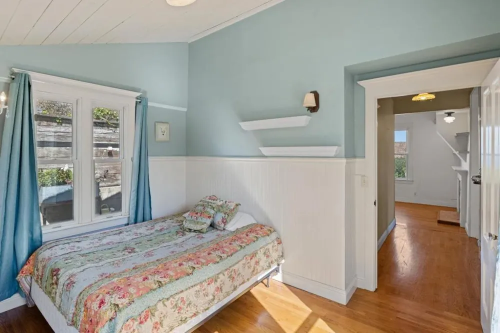 218 4th Street Pacific Grove, CA 93950