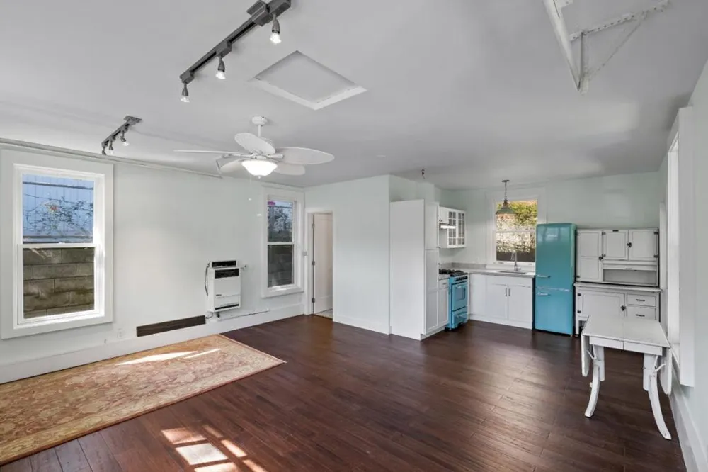 218 4th Street Pacific Grove, CA 93950
