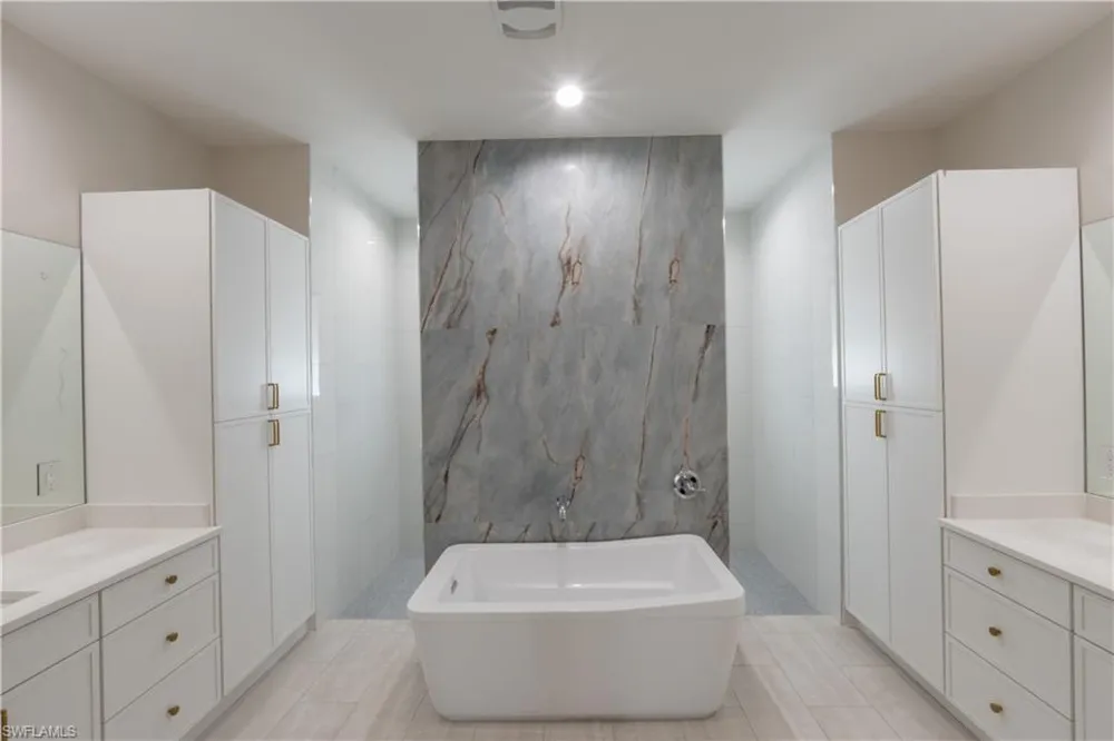 1257 22nd Avenue Naples, FL 34103