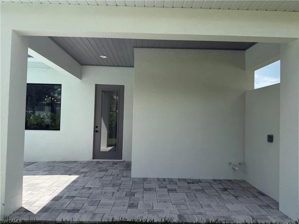 1257 22nd Avenue Naples, FL 34103