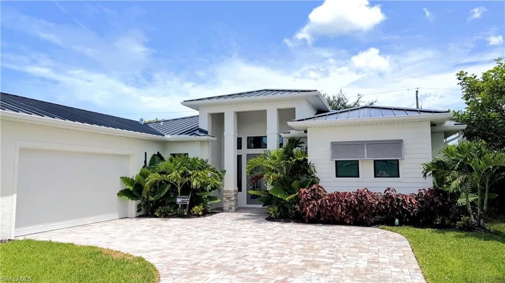 1257 22nd Avenue Naples, FL 34103