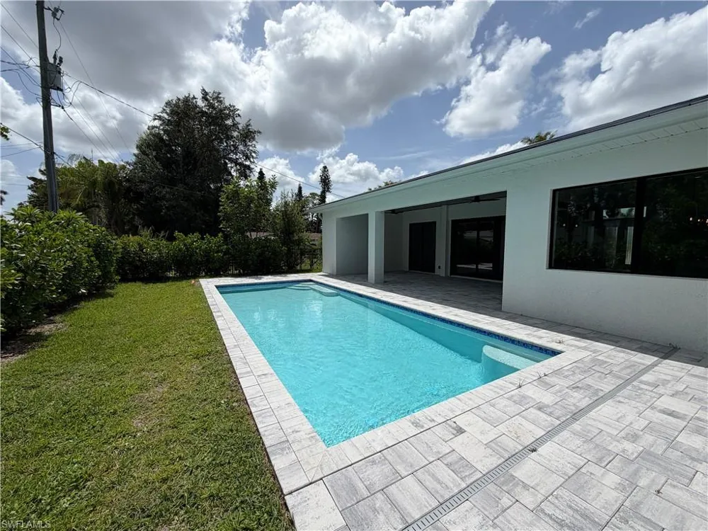 1257 22nd Avenue Naples, FL 34103