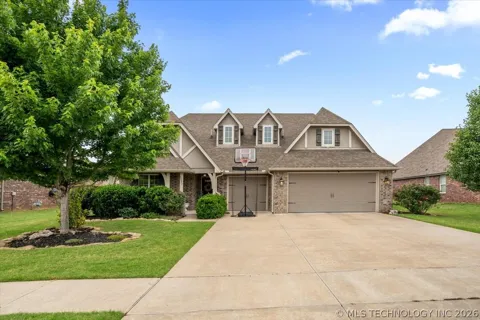 15517 E 87th Place