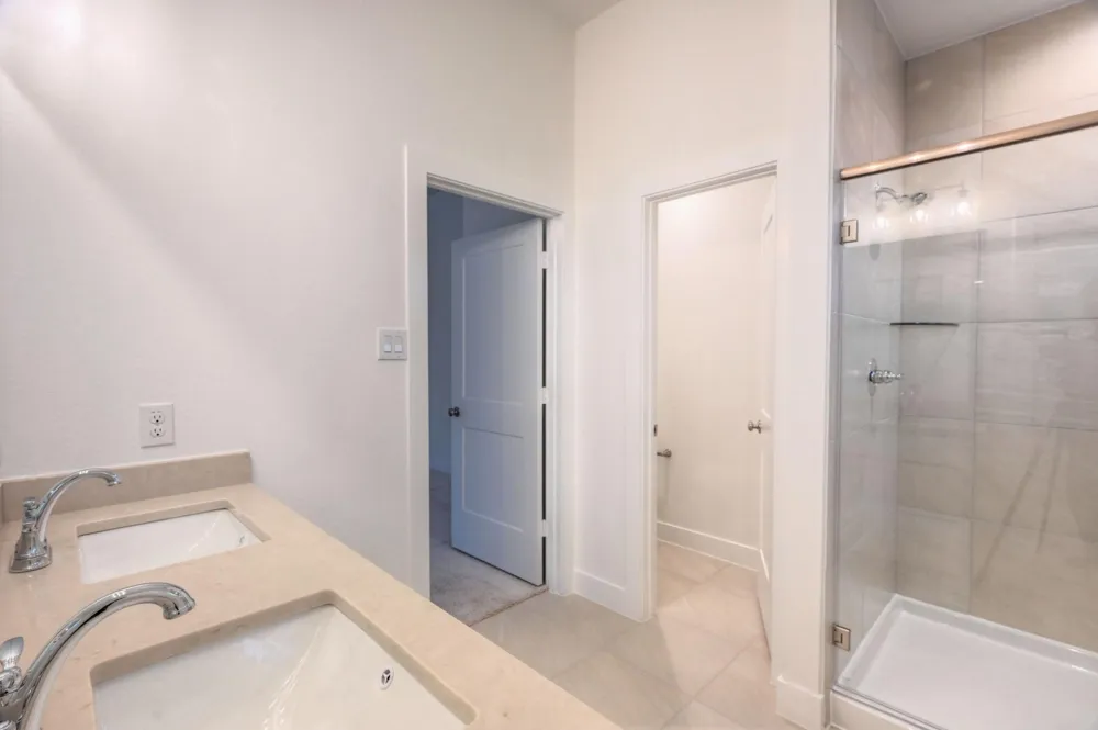 1535 Crystal Stream Drive Missouri City, TX 77459