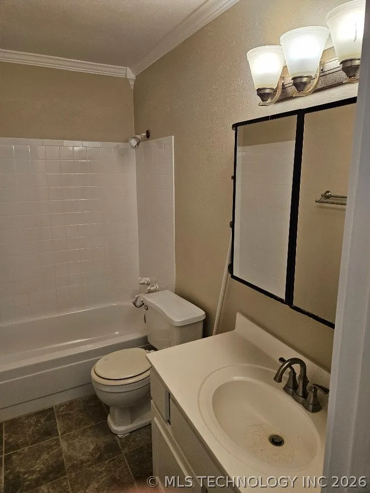 1120 S 110 EastAvenue #12-2C Tulsa, OK 74128