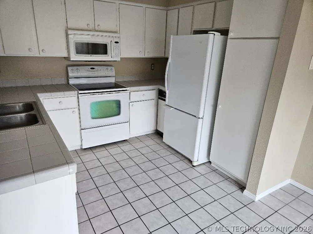 1120 S 110 EastAvenue #12-2C Tulsa, OK 74128