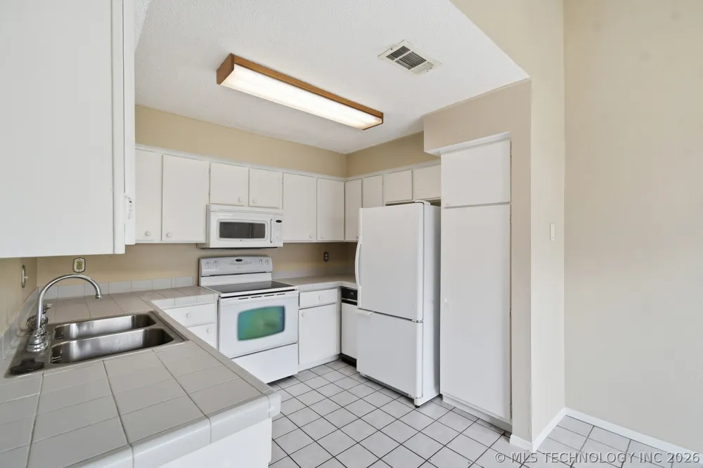 1120 S 110 EastAvenue #12-2C Tulsa, OK 74128