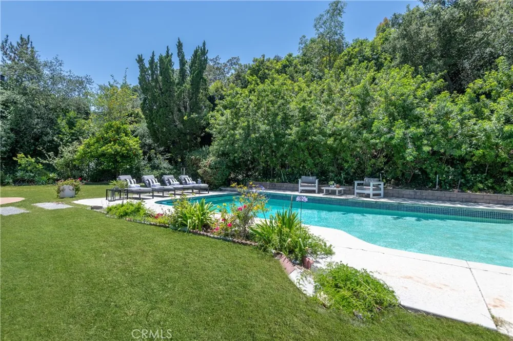 3643 Ballina Canyon Road Encino, CA 91436