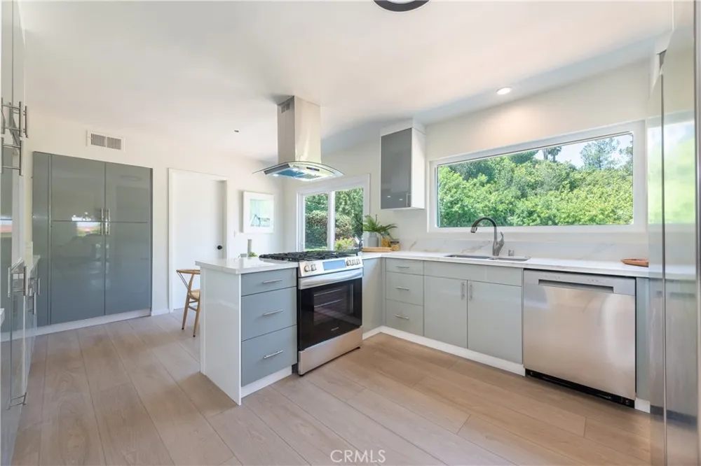 3643 Ballina Canyon Road Encino, CA 91436