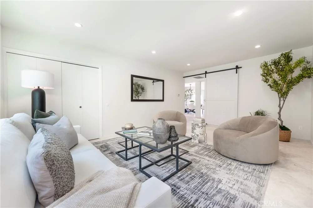 3643 Ballina Canyon Road Encino, CA 91436