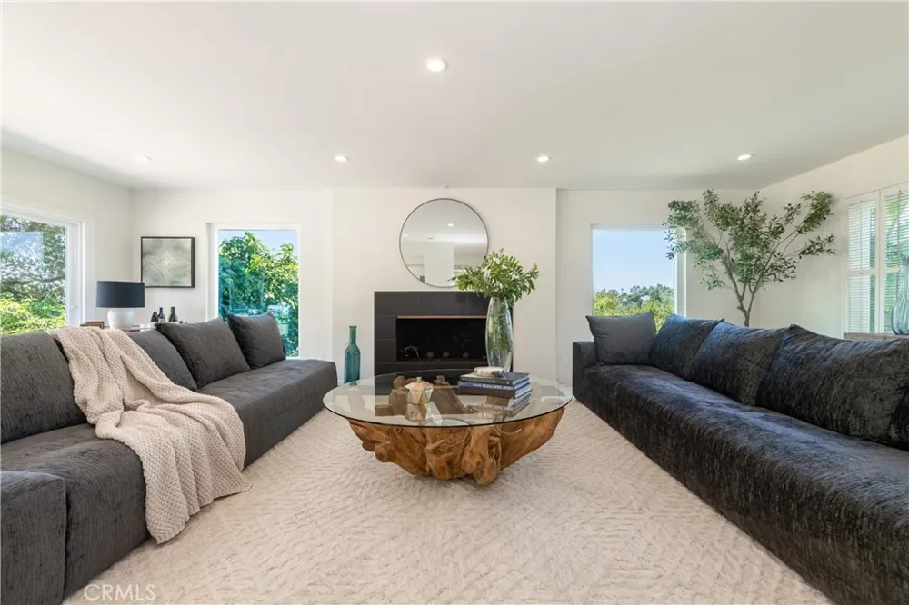 3643 Ballina Canyon Road Encino, CA 91436