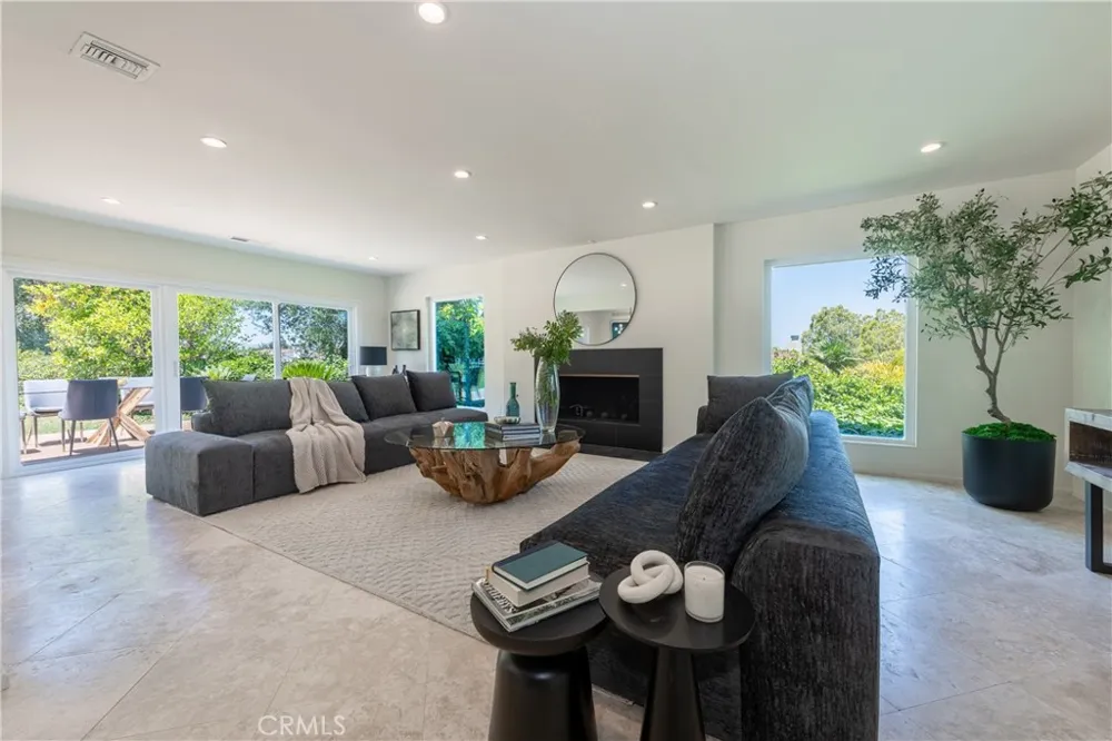 3643 Ballina Canyon Road Encino, CA 91436
