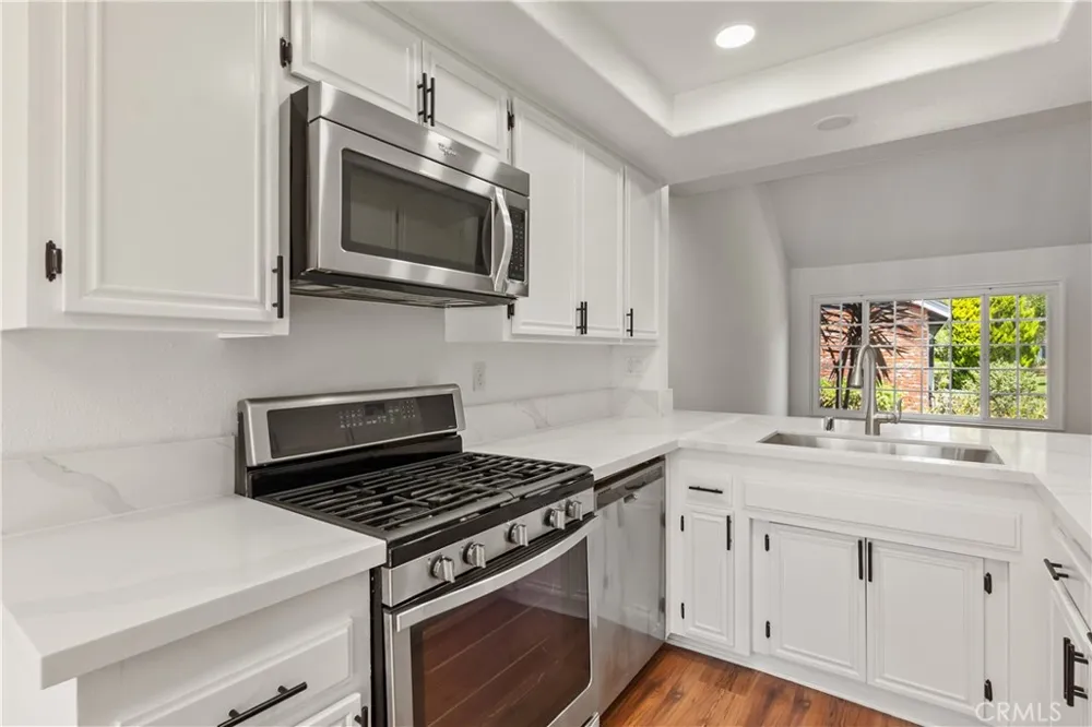 164 Brookline Lane Costa Mesa, CA 92626