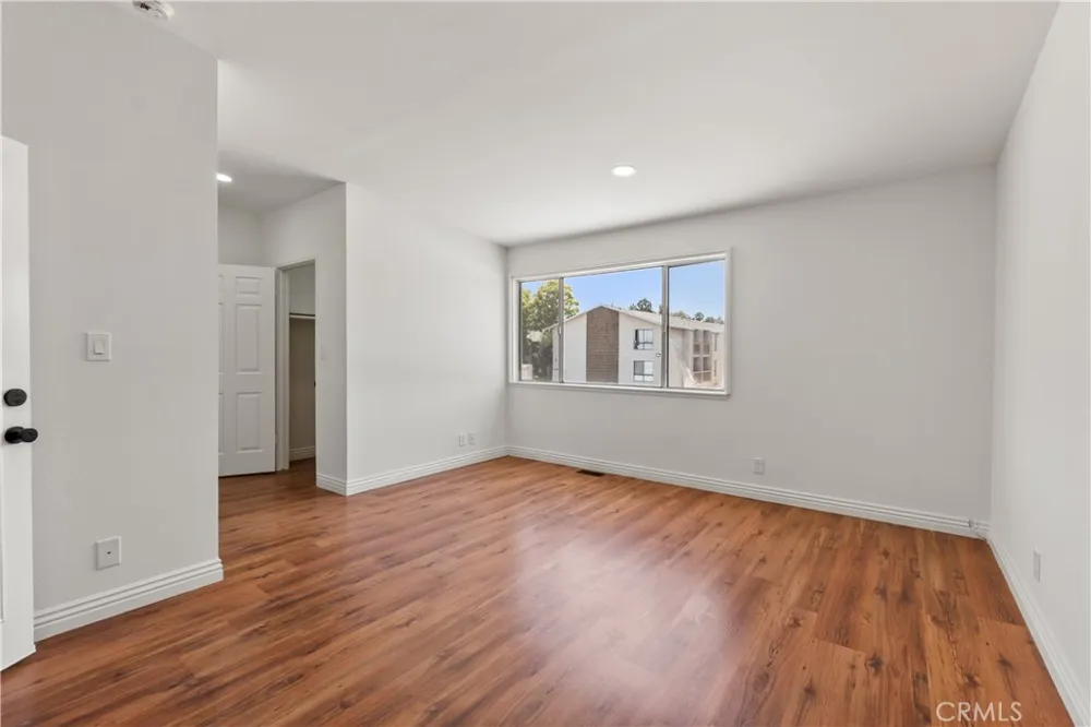 164 Brookline Lane Costa Mesa, CA 92626
